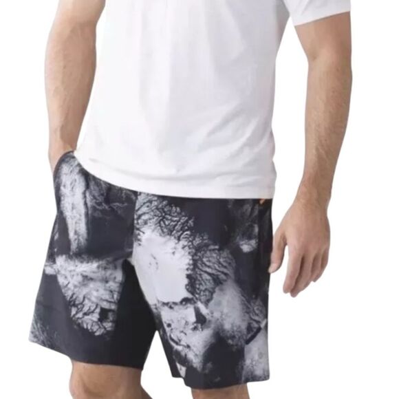 Lululemon Men’s Assert Short 9" Aerial Ice Black and White Size Medium - Picture 1 of 14